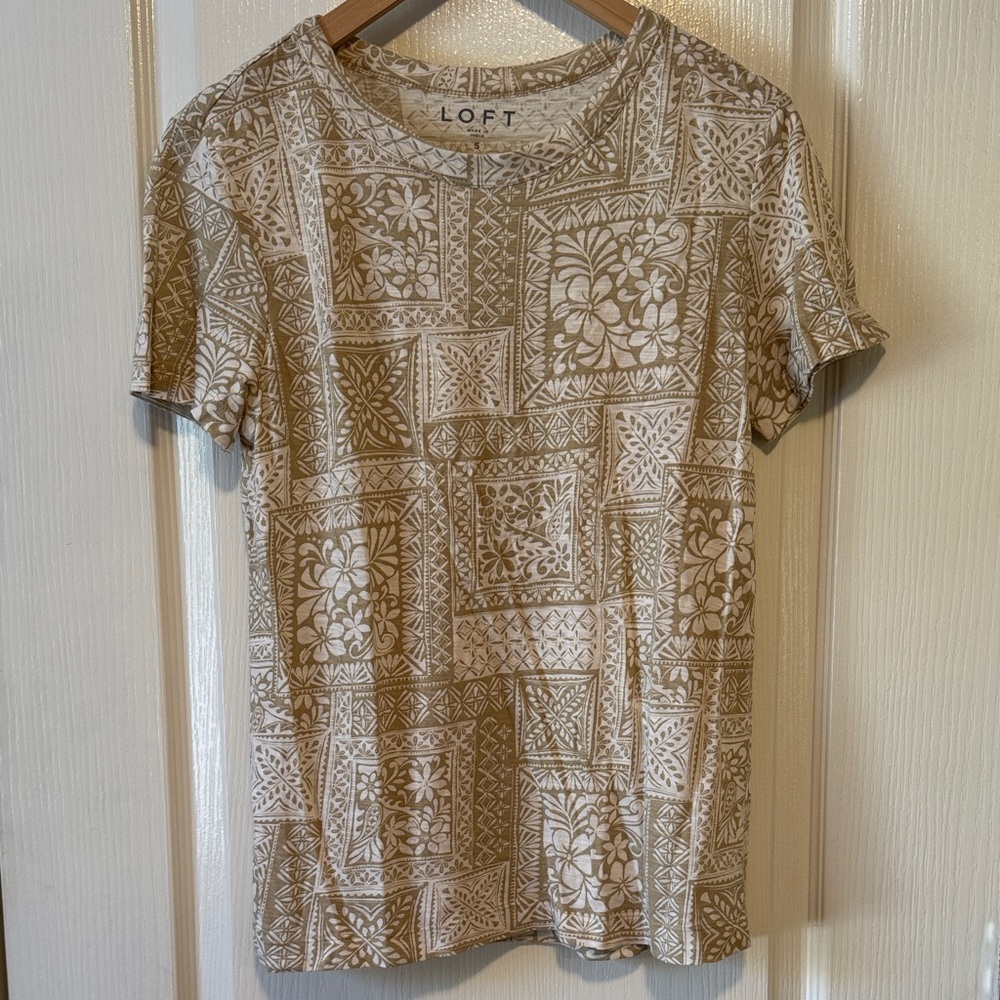 LOFT 100% Cotton Tan Floral Geometric Tee With Side Slits